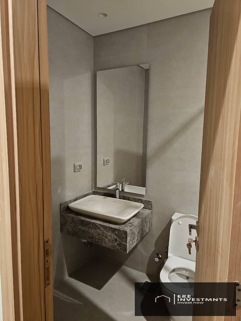 3 7e92d9ab-1796-42e7-aaa6-a50057396f30. jpg