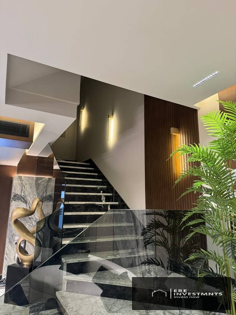 6 e67eff2c-8e3d-4c60-a495-64bfd9b8e7c1. jpg