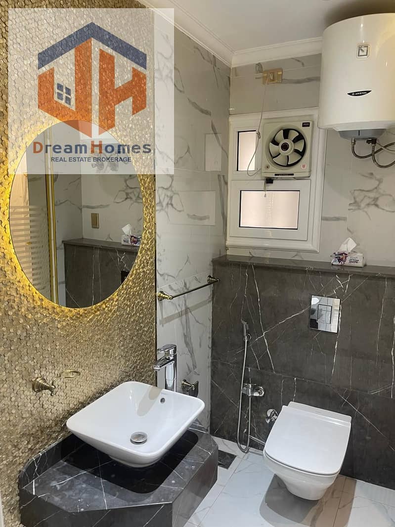 14 f06539cf-c52a-4e8e-a228-7e9c92f444a4. jpg