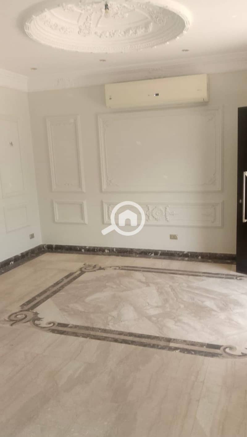 4 ef53b2ff-771e-484a-adac-1d1691381f8a. jpeg