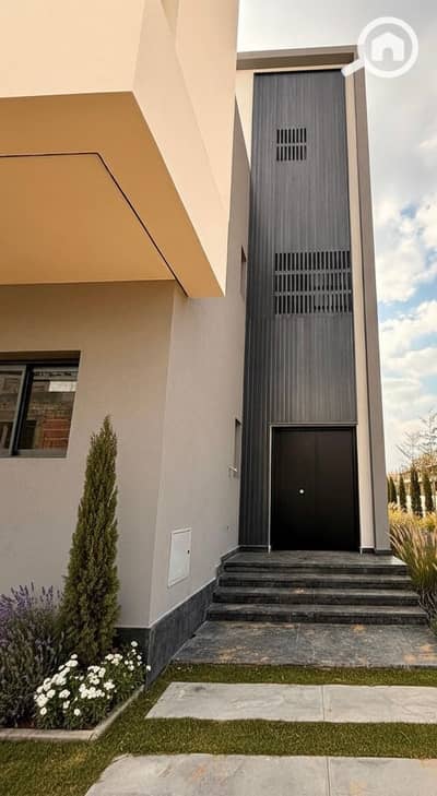 4 Bedroom Townhouse for Sale in New Cairo, Cairo - IMG_2898. jpeg 4 Bedroom Townhouse for Sale in New Cairo, Cairo - IMG_2898. jpeg