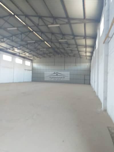 مستودع  للايجار في العبور، القاهرة - للايجار هنجر مساحة 800 م مدينة العبور الصناعية المنطقة ب / ج