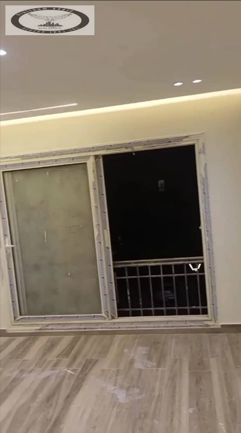 14 62dbb81d-eb0a-43e0-83d6-f3797b1303af. jpg