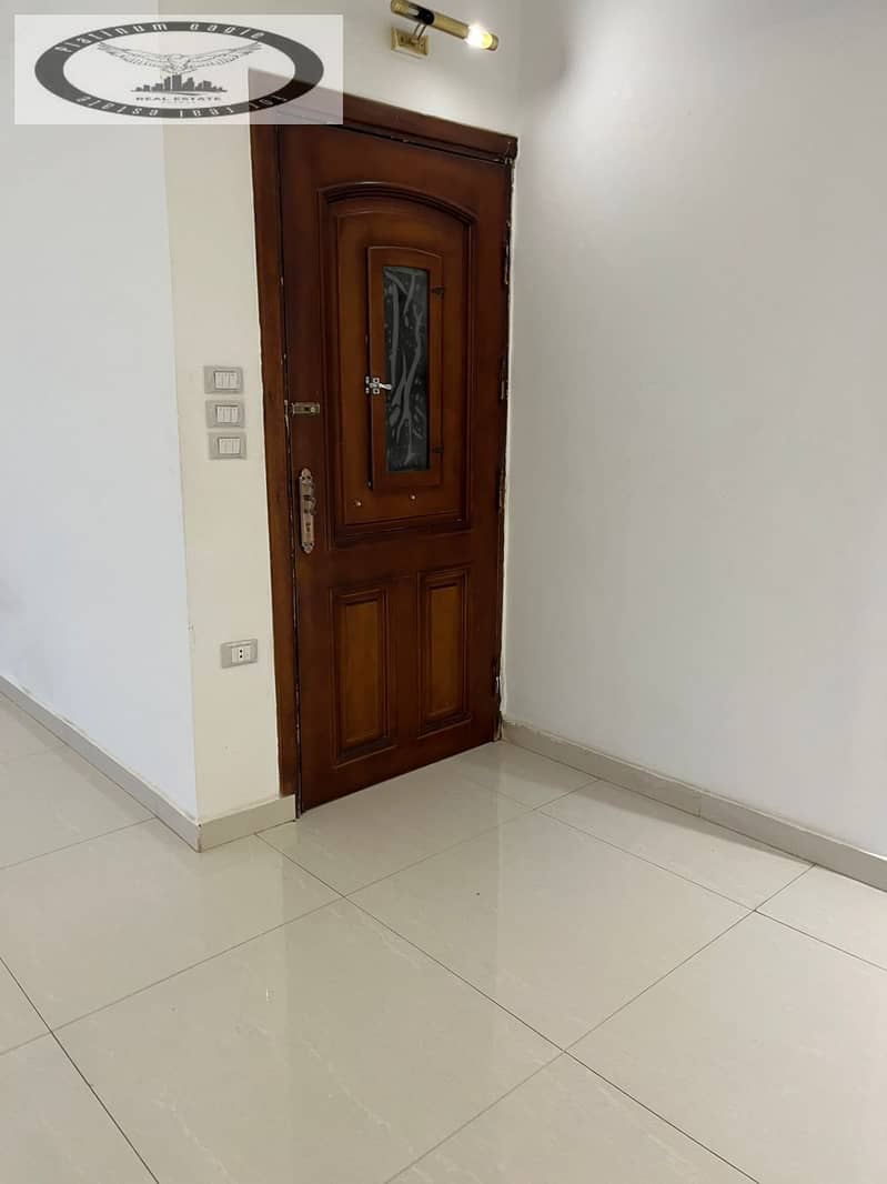 5 c42857b7-c110-4c6f-8d83-83b51312a94d. jpg