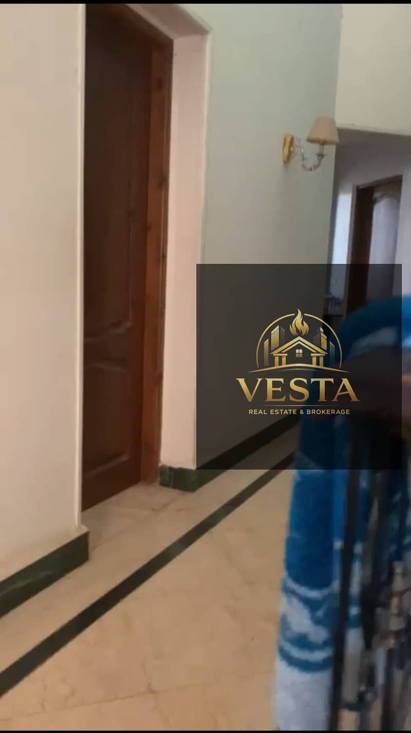 3 0ad39f50-c3bd-4577-bf26-8a36ec7c9a37. jpg