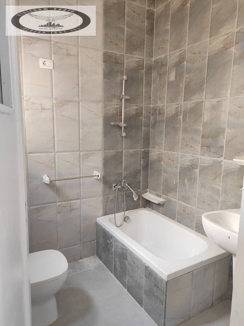 14 6f0e1cfe-51a8-4600-a27e-f9bf77c75af6. jpg