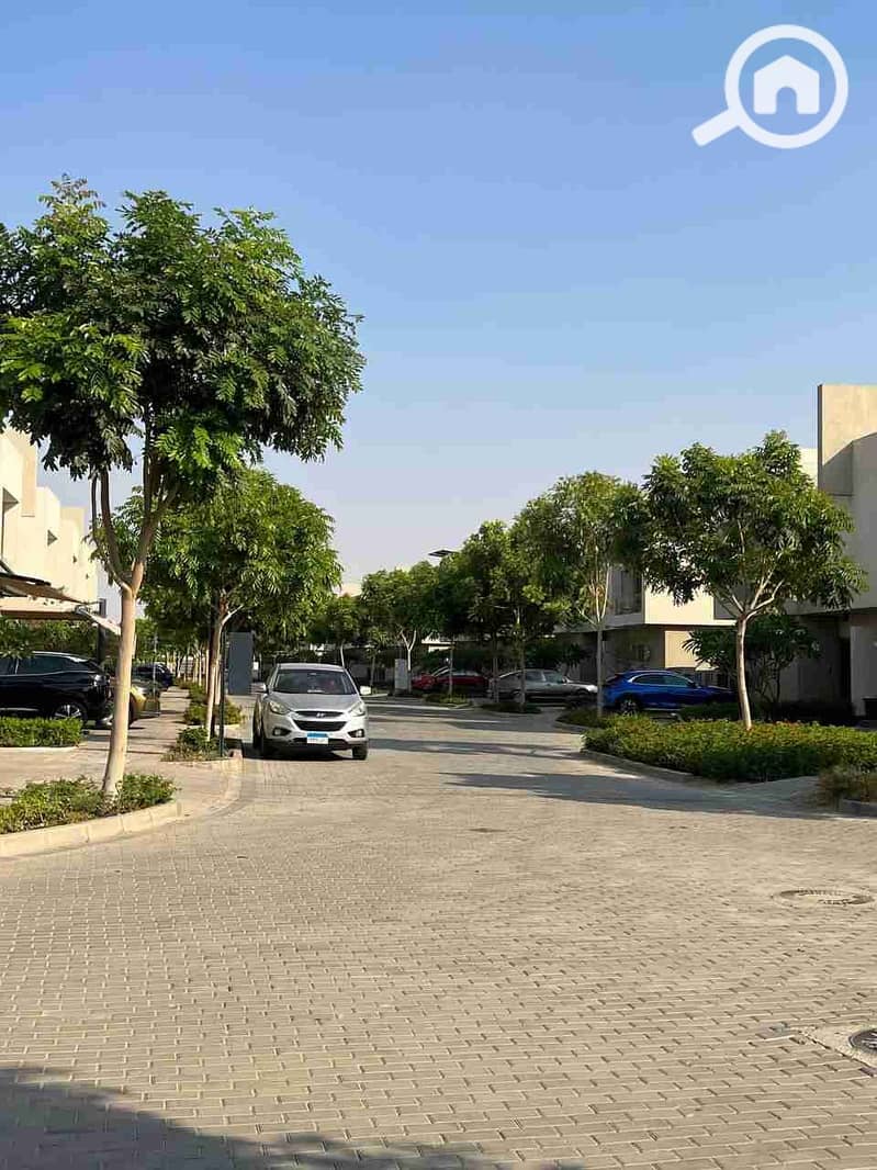 2 IMG_20251021_180935_382. jpg