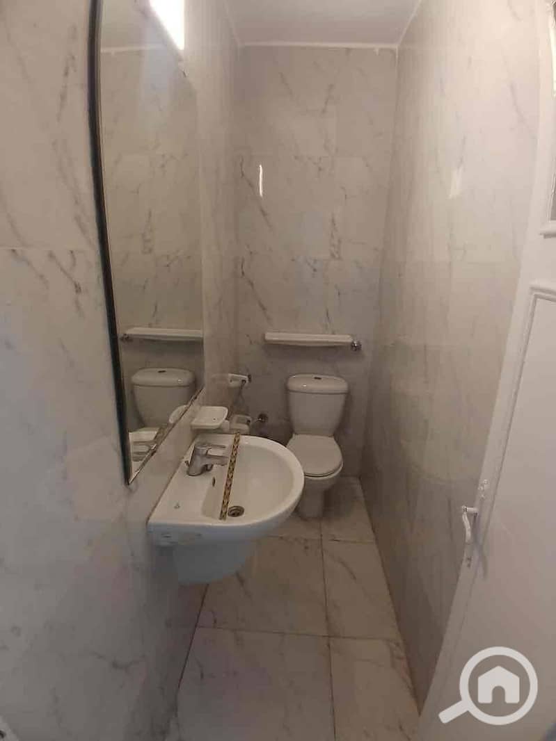 6 11d4f50d-0aed-47c6-9f10-92ca2e02b4ea. jpg