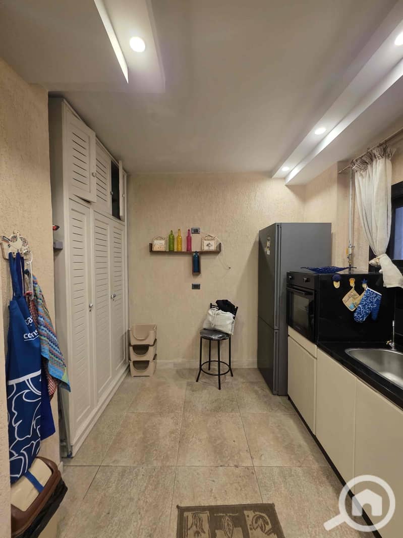 14 b96b33d7-7650-41dd-be5f-a9a2c06f5b32. jpg