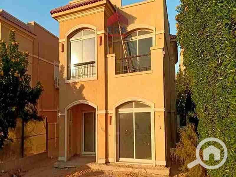 8 3835946-5e873o. jpg