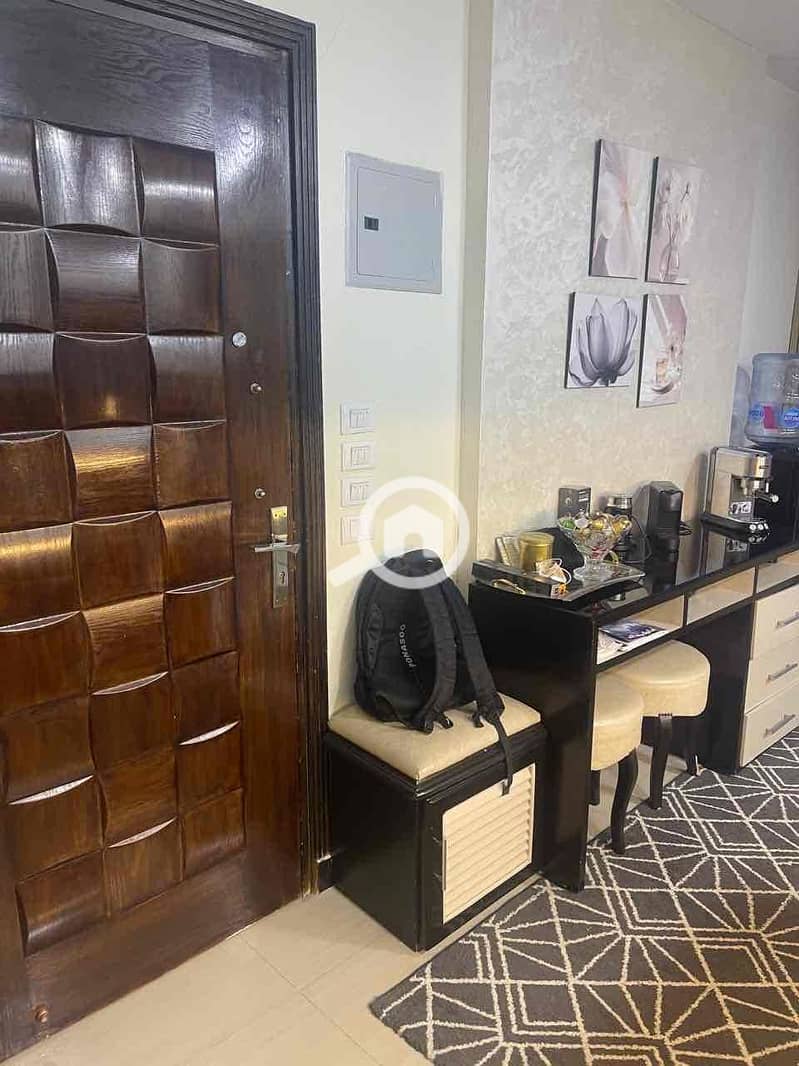 6 aebc8ed7-3c63-4dfd-a946-40110a977341. jpg