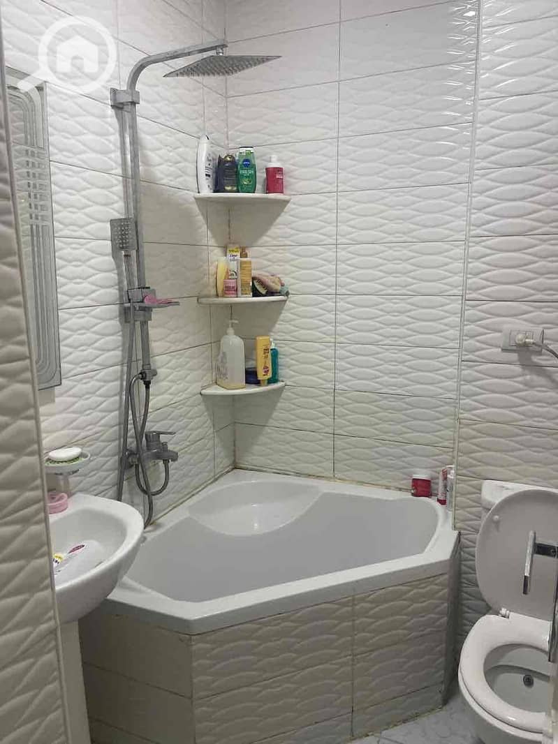 8 00bb1fbb-6a2b-4f11-af12-44d9b152bf6d. jpg