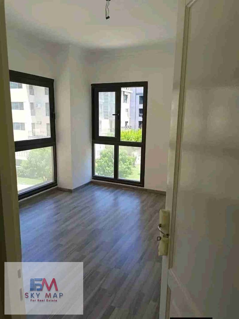 1000944240. jpg 1000944240. jpg