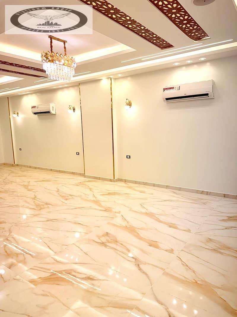 5 667968d5-ce78-409a-8286-37379e609132. jpg