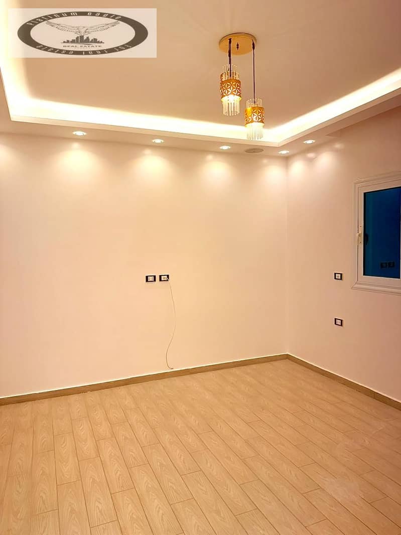 15 5ef5d1fb-d7c9-4d95-9d1e-922354e8d2a4. jpg