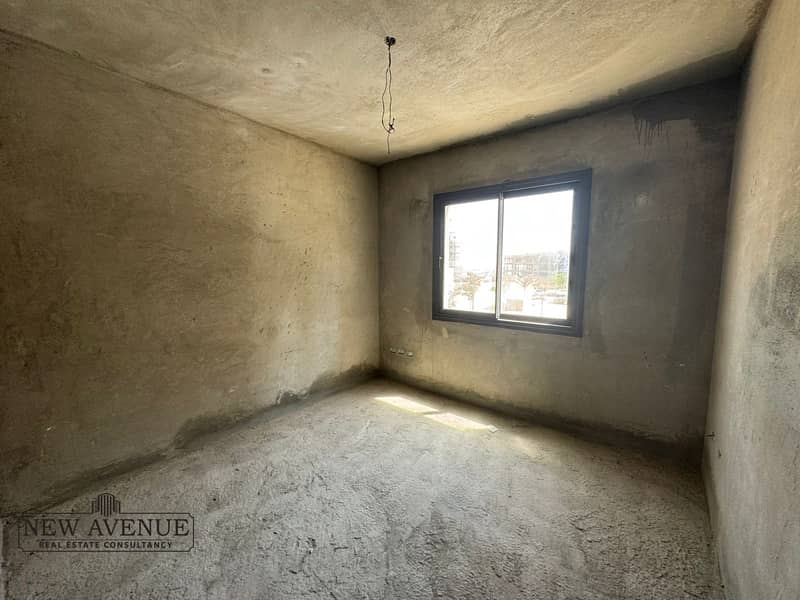 5 4f4e94bf-b4ae-4642-97cb-149e83a82858. jpg