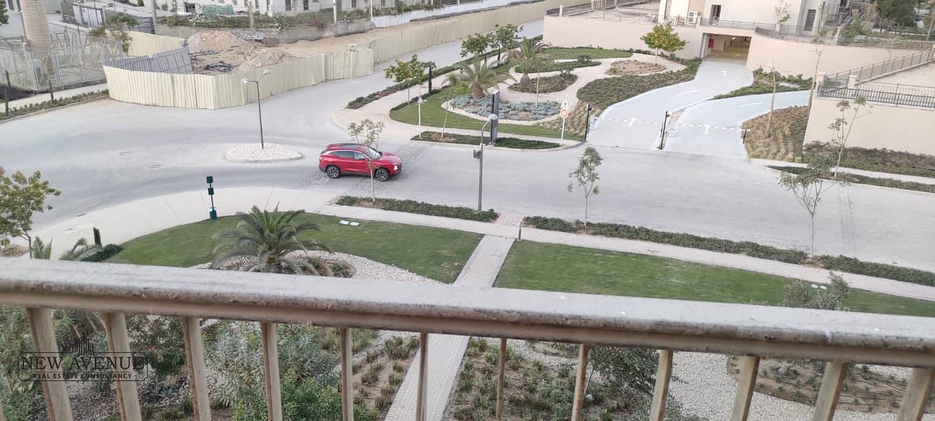 6 5b8640bc-e554-401e-86d5-5865fbe0e557. jpg