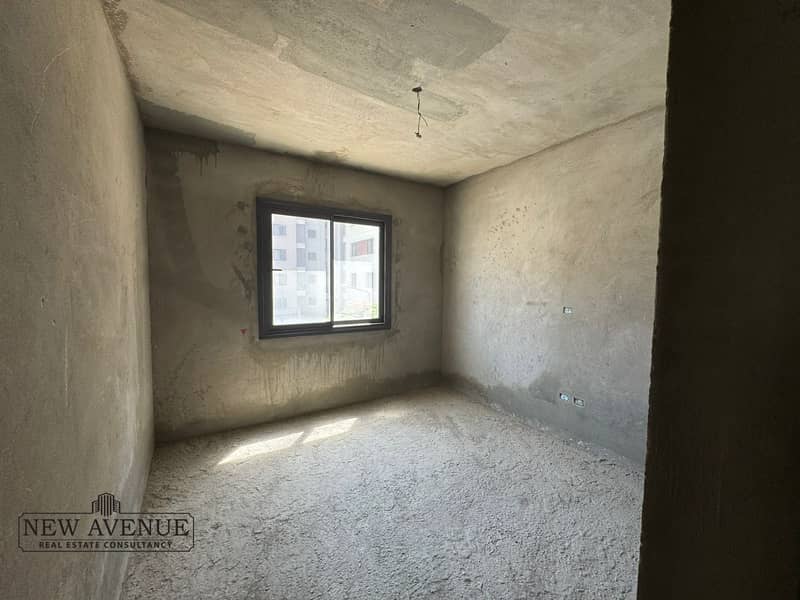 9 3357b21c-627f-4e3a-a6f9-7738f247730b. jpg