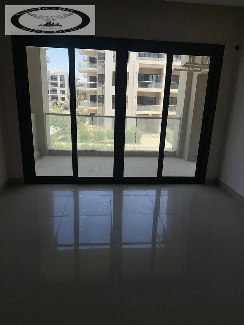 2 7fa77df9-655f-40a1-afd4-6b8113d9f35d. jpg