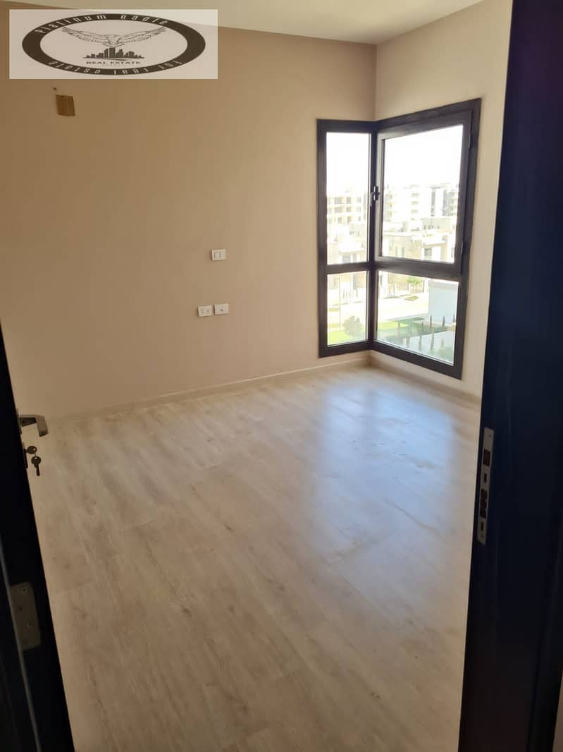 12 69c3f060-41cc-4963-8e1d-5ff39046a0fe. jpg