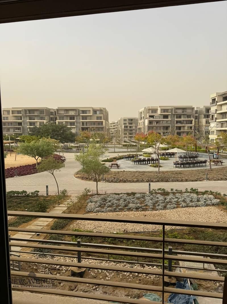 4 894814d1-eb13-455a-8ee6-7d8a70b981a4. jpg