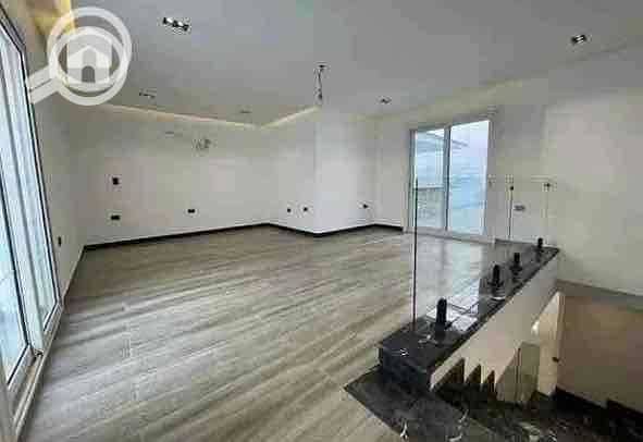 5 6b892123-7df1-45e7-842f-bd9cb2b8bd80. jpg