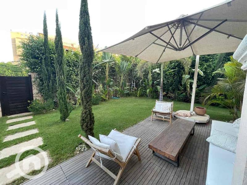 6 4a269a00-12e8-475c-8f91-e18ced49bcf7. jpg