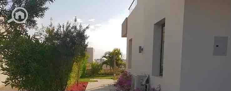 10 dd56492d-b882-443e-8a24-f642f80539b3. jpg