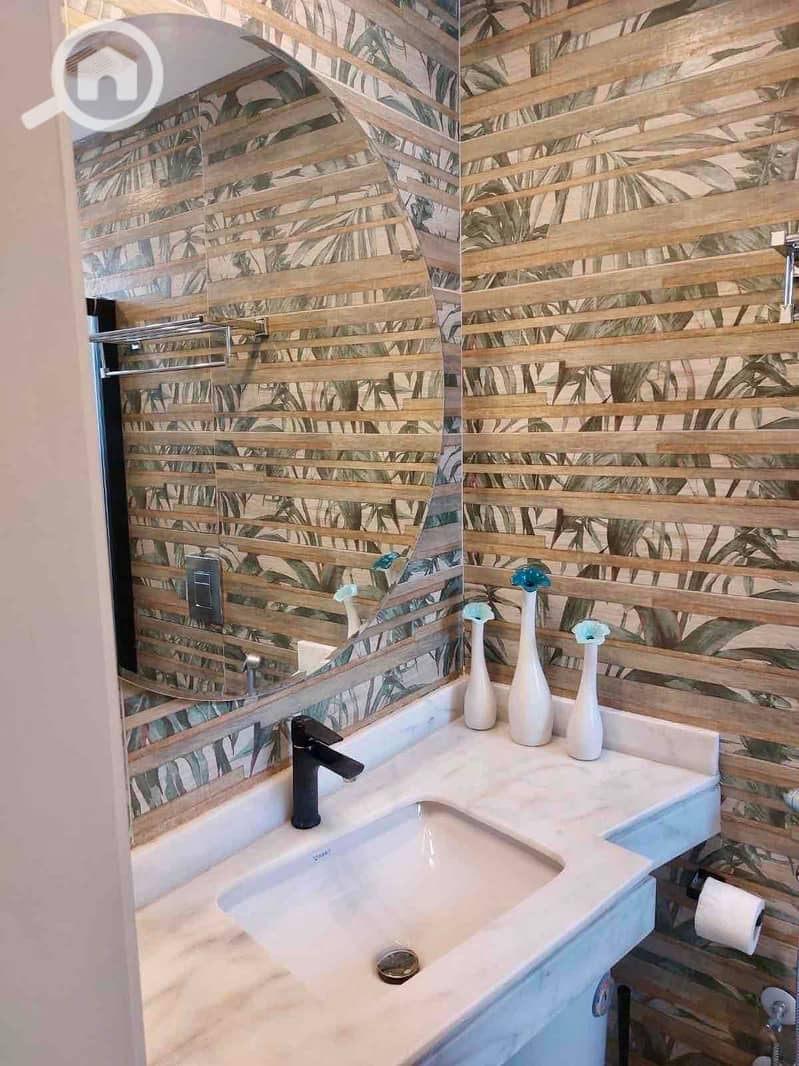 2 dc38bc56-31b7-49b1-a404-0bcd30189f3f. jpg