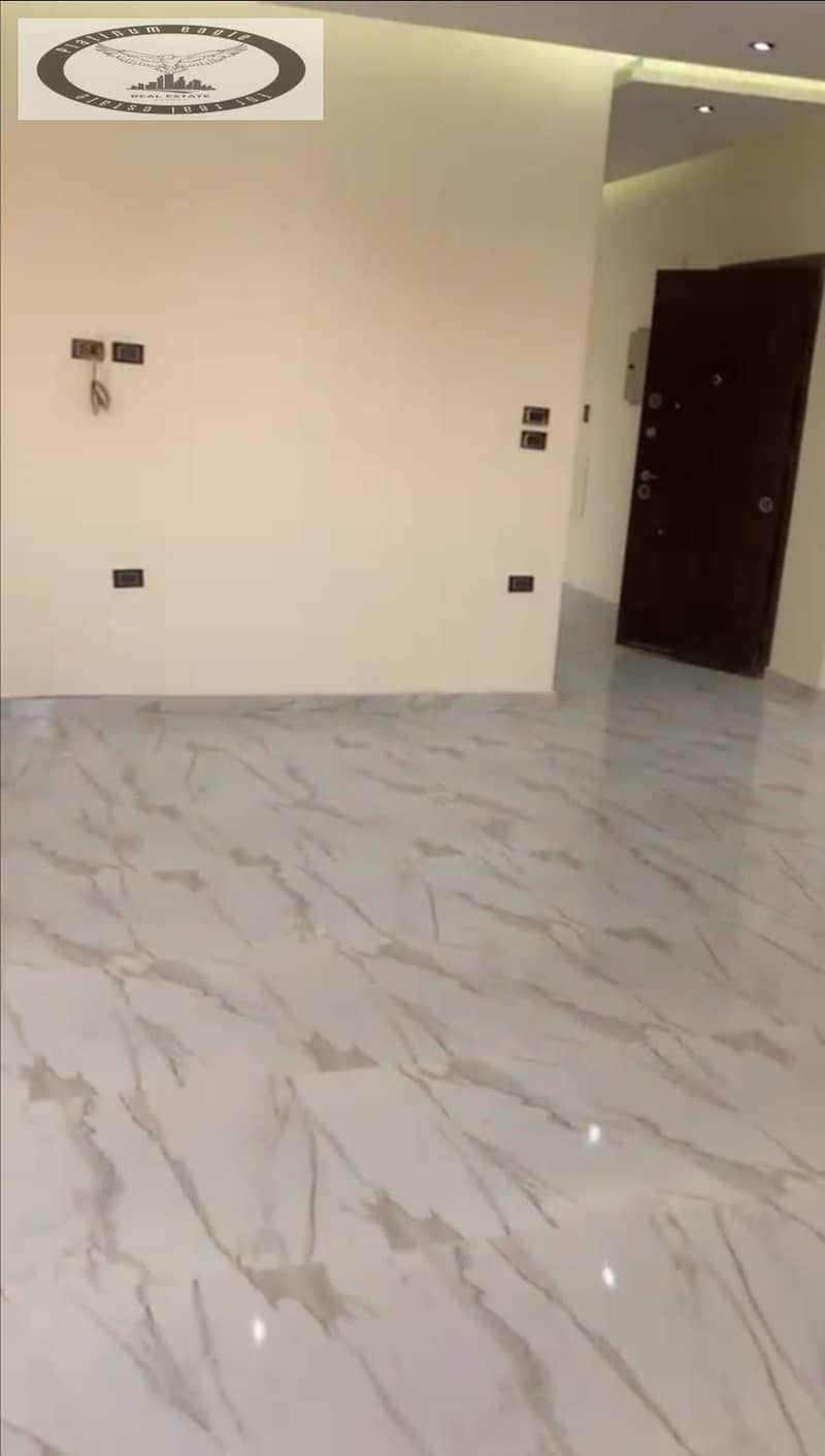 5 79943731-e31c-4638-ab33-a7d77a865a86. jpg