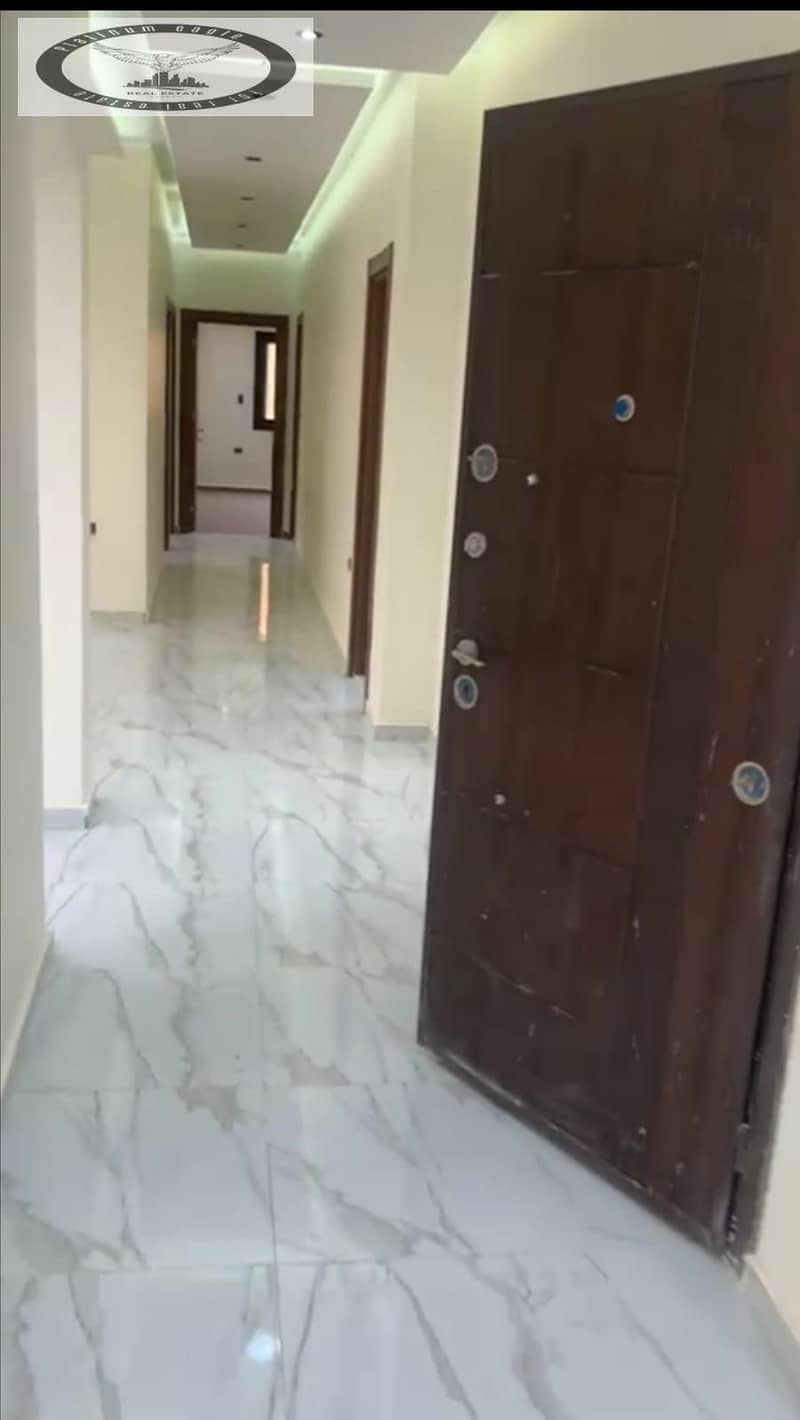 6 6e4eb34d-3bac-460d-86a2-6e86d4c2698a. jpg