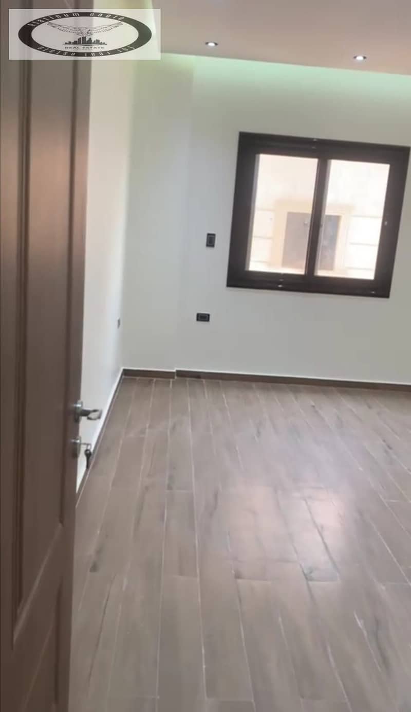 11 747d9f64-f7b1-4e69-9203-f2ce8c10e133. jpg