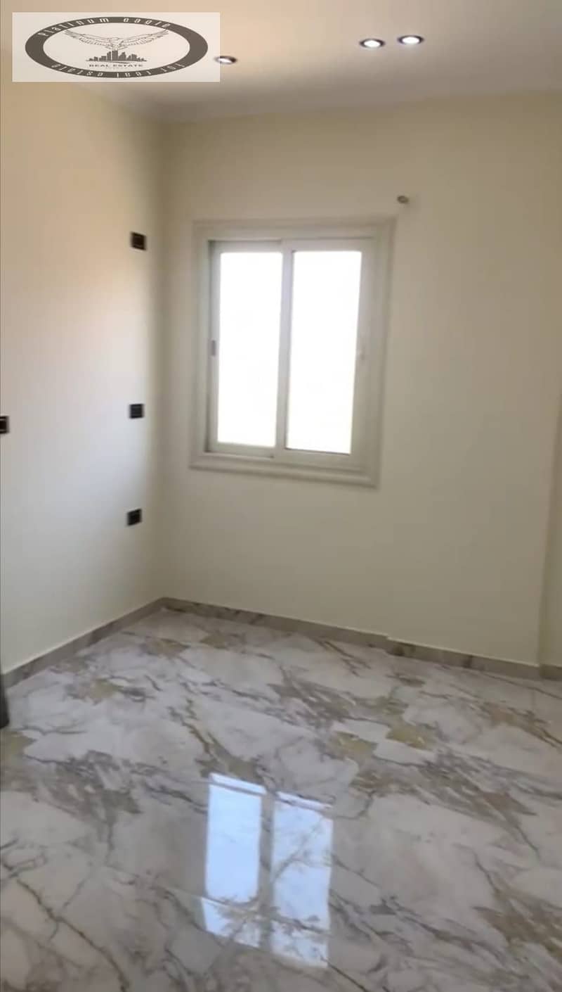 13 a4f885ef-81b7-4656-b48e-492703ba38a9. jpg