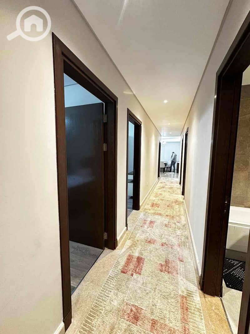 4 f0f7738a-c60b-4d62-b8da-7f2bfb78d473. jpg