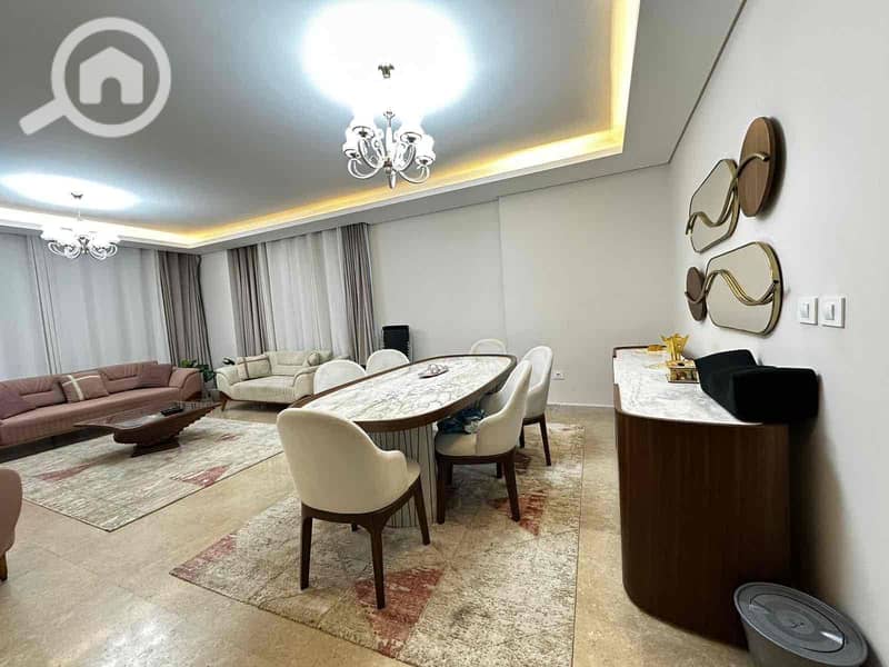 24 1eaea57c-69ce-469d-8ede-fb4fc5cf8ecd. jpg