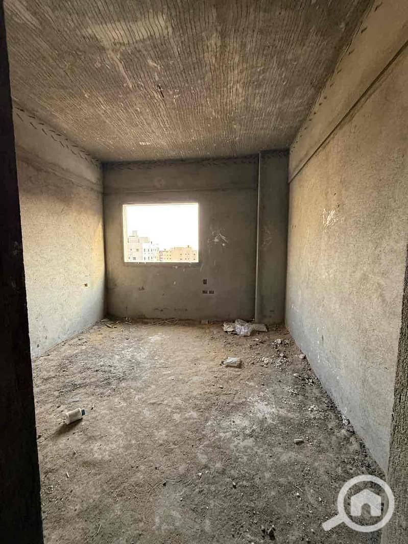 5 79758ada-a4ed-41f7-a2d6-d3ebad50b7d5. jpg