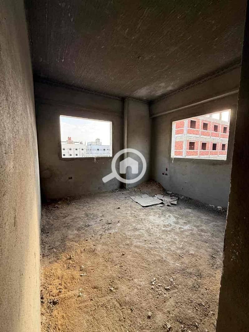 6 ee2f0306-e5b2-4f0b-abca-b6305d2be94c. jpg