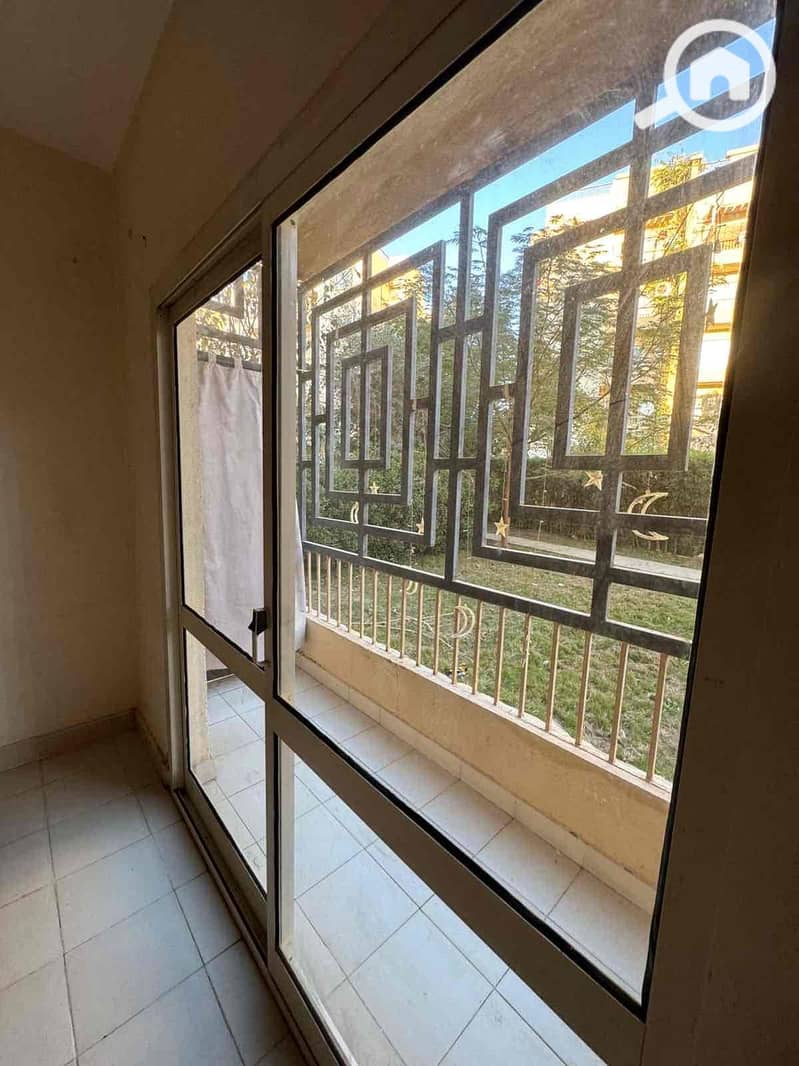 ff6b8017-0b7d-49ee-aabd-ef40f91c6ffe. jpg ff6b8017-0b7d-49ee-aabd-ef40f91c6ffe. jpg