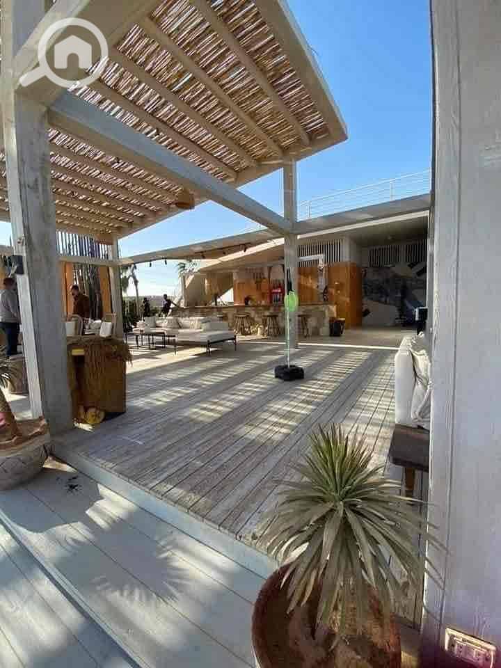 4 81efd7c1-f83f-4bbd-8bfa-fc960ec24467. jpg