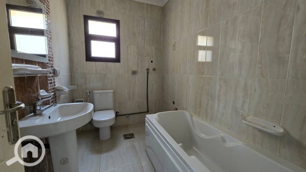 6 4be3886c-88d2-4c2f-9198-6337e9348dcc. jpg