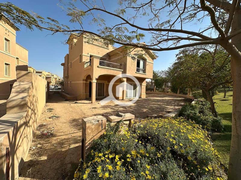 2 7d9989bb-611a-44e3-bde9-fd713de9c1d9. jpg