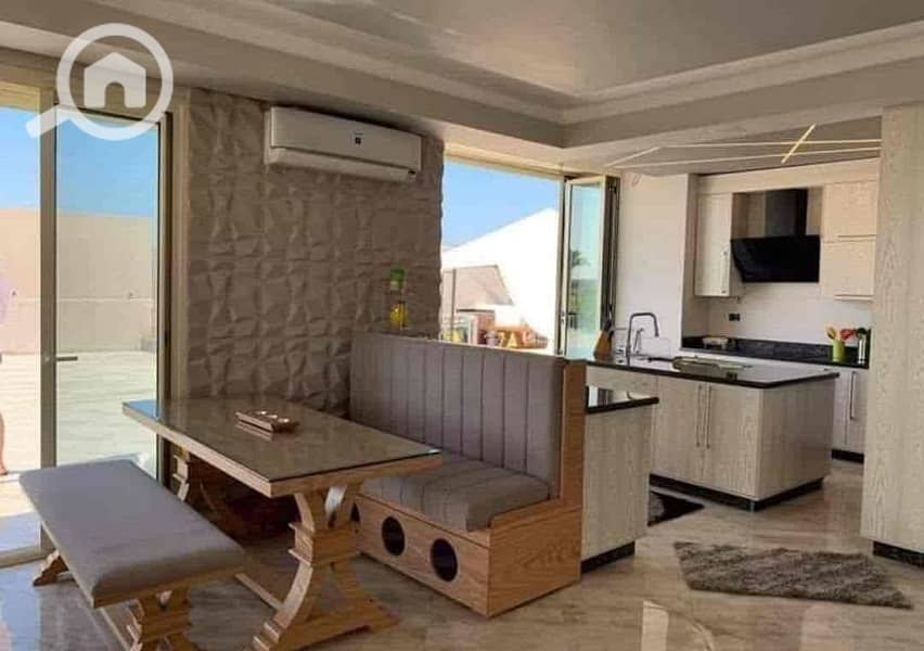 10 149b48e7-9f5d-4c6d-accd-c6e163894f5b. jpg