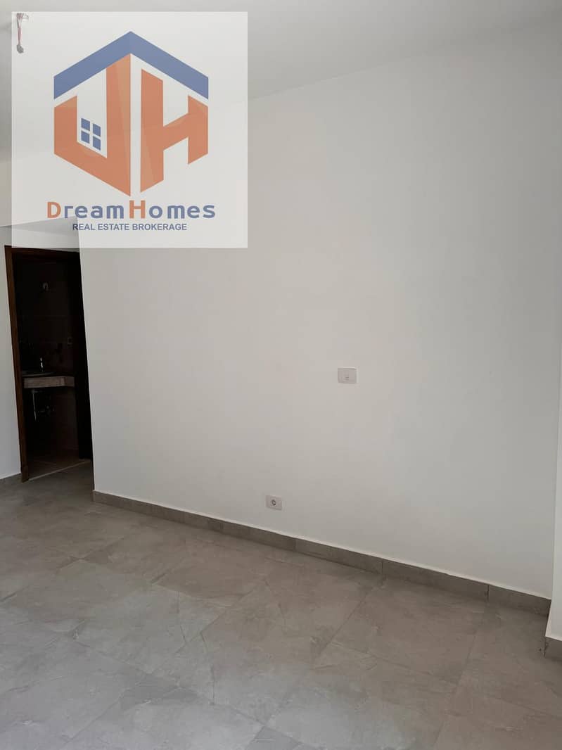 10 6df541af-4334-41ea-b4bb-7e3141360a9c. jpg