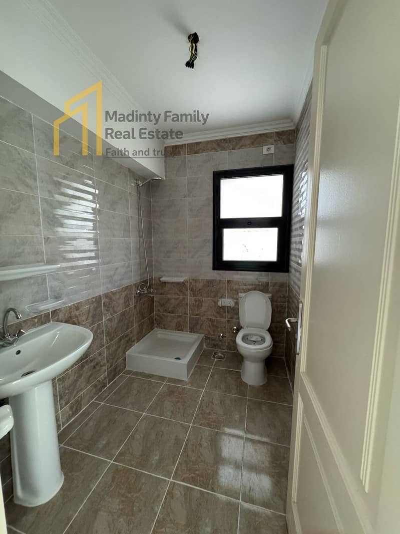 6 WhatsApp Image 2025-12-01 at 15.23. 34 (2). jpeg