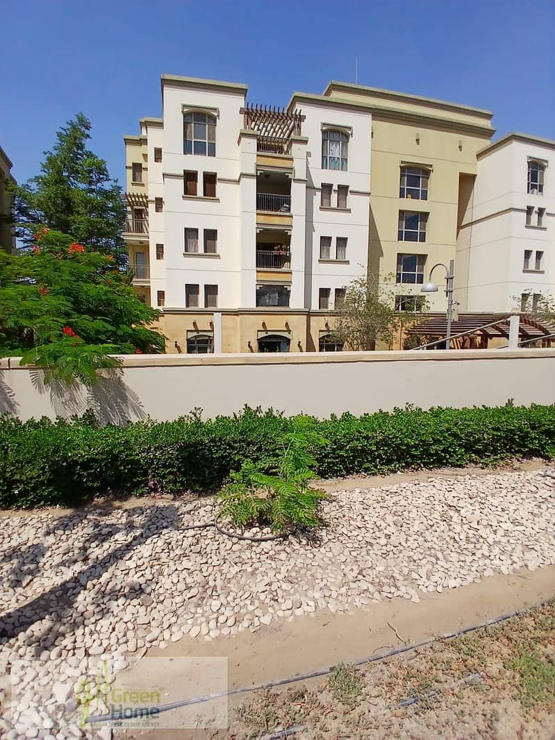 13 dfd92b3d-57ac-44cb-b9ed-455e5c2f6177. jpg