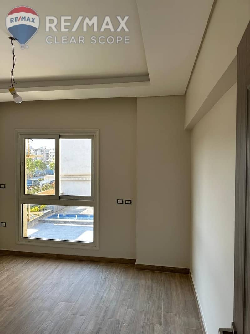 5 15e0dcdb-b1a3-4a37-82fc-f9f60fcbdf83. jpg