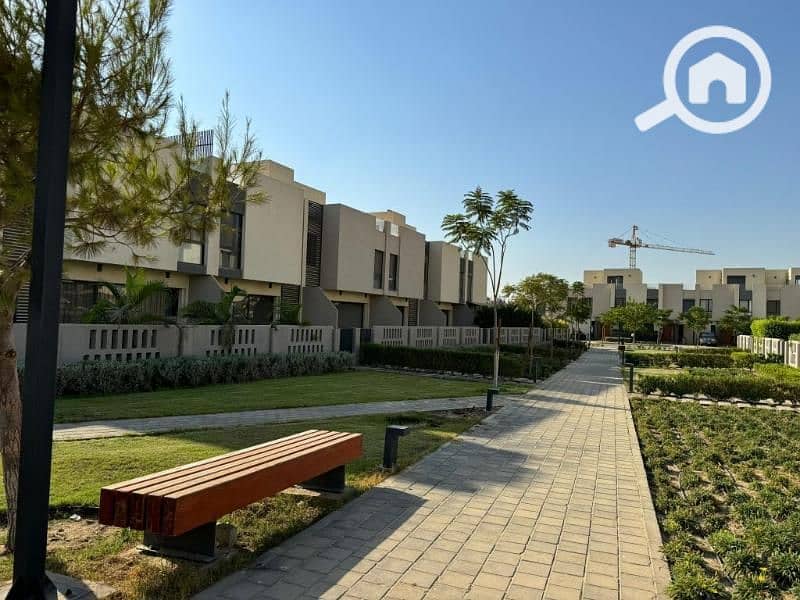 4 WhatsApp-Image-2024-08-27-at-12.46. 55-PM-1-1024x768. jpg