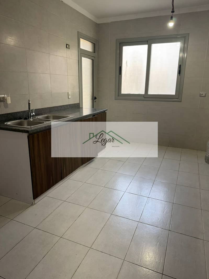 7 51d7665f-51d8-46d8-8e55-8c6da7f466af. jpg