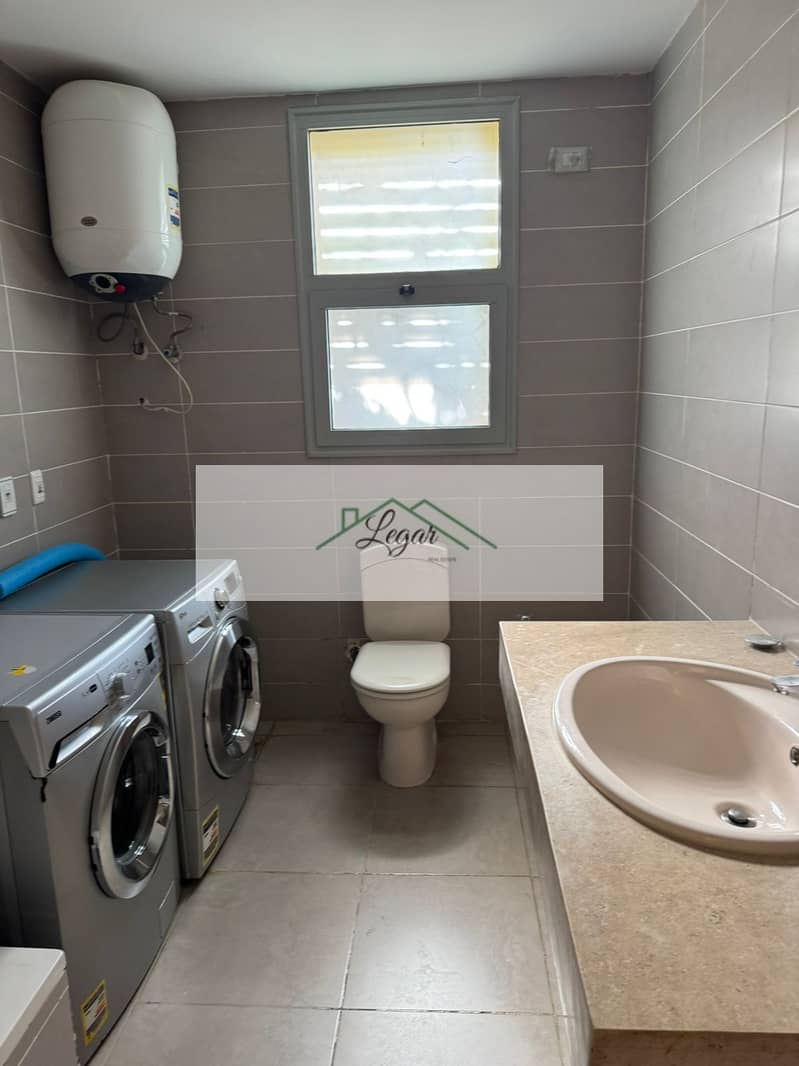 10 dc88dcce-f588-423f-b09c-8824c2bb27b2. jpg