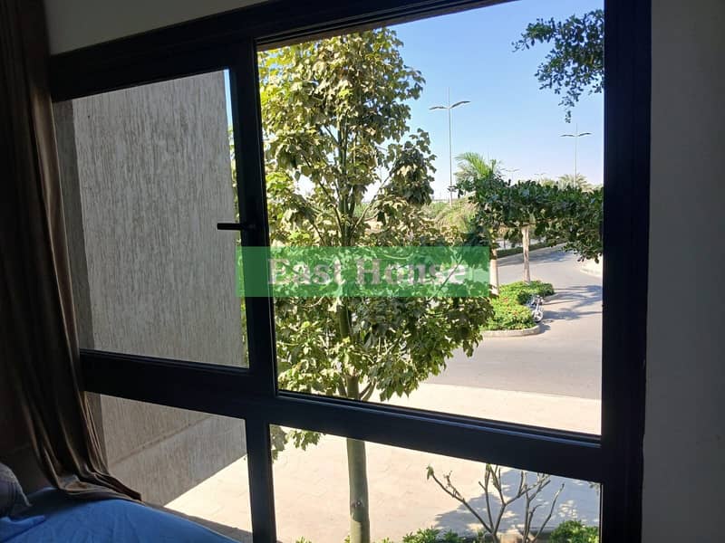 2 00c37ddb-4377-45ee-ba90-eb7416fe0f2e. jpg